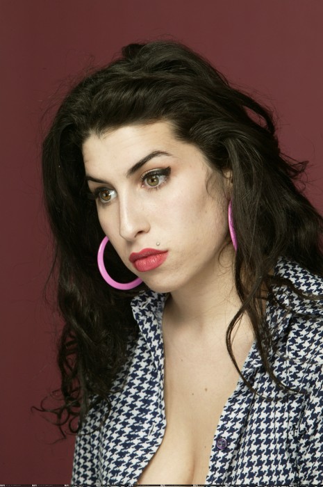 shoot9 hq 16 - Amy Winehouse.jpg (1 MB)